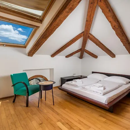 Paradise View Deluxe Apartment *