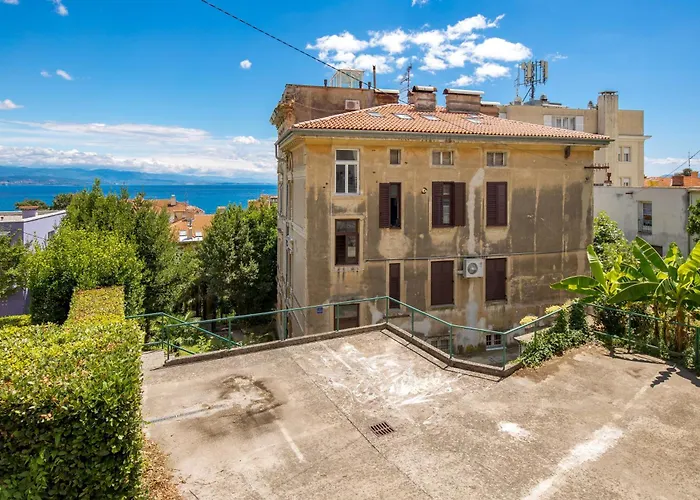 Paradise View Deluxe Apartmán