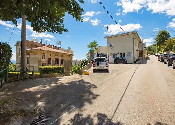 Paradise View Deluxe Apartmán *